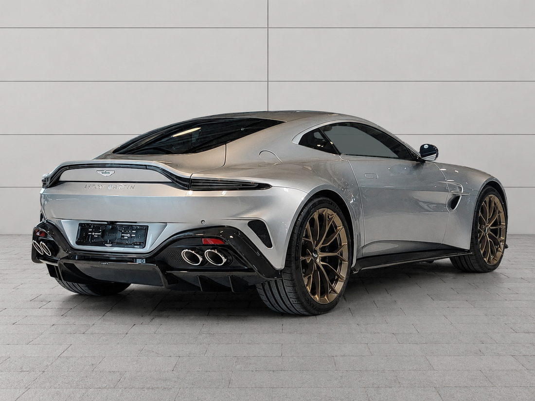 ASTON MARTIN VANTAGE