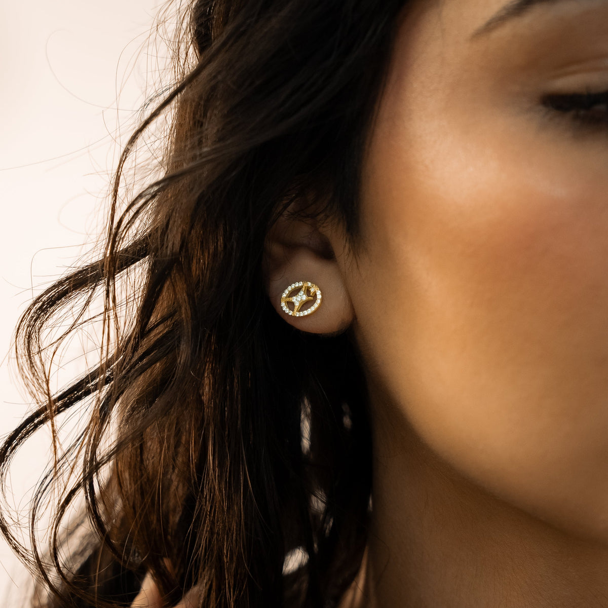 Iced Round signature earrings dorées