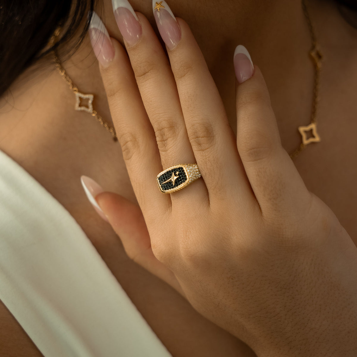 Iced Rectangle signet ring dorée