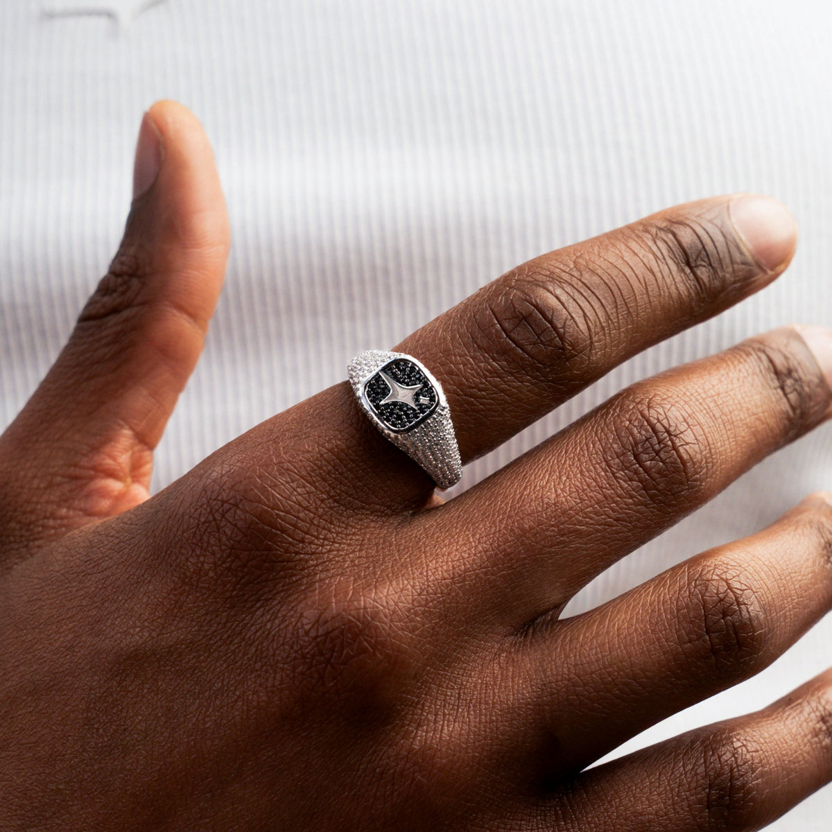 Iced Square signet ring argentée