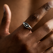 Signature Oval signet ring argentée